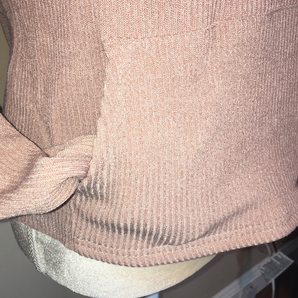 Ribbed Front Uni Pocket Sweater - Picture 4 of 6